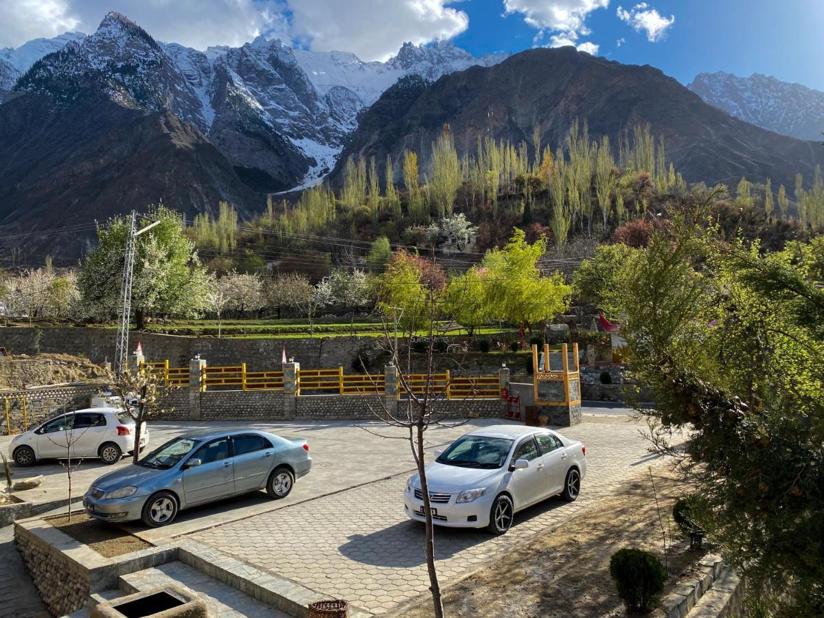 Dumani Nagar Hotel & Resort Karimabad  Buitenkant foto