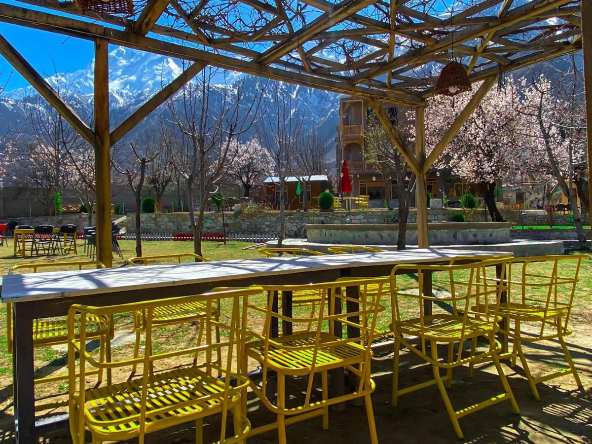 Dumani Nagar Hotel & Resort Karimabad  Buitenkant foto