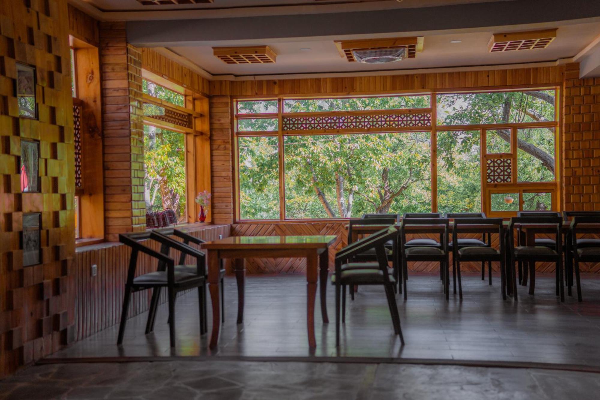 Dumani Nagar Hotel & Resort Karimabad  Buitenkant foto