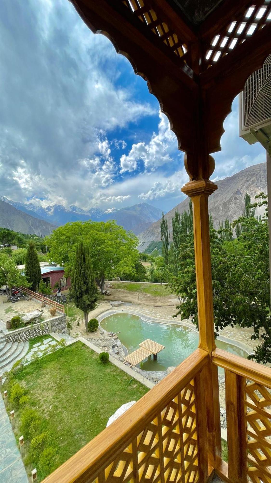 Dumani Nagar Hotel & Resort Karimabad  Buitenkant foto