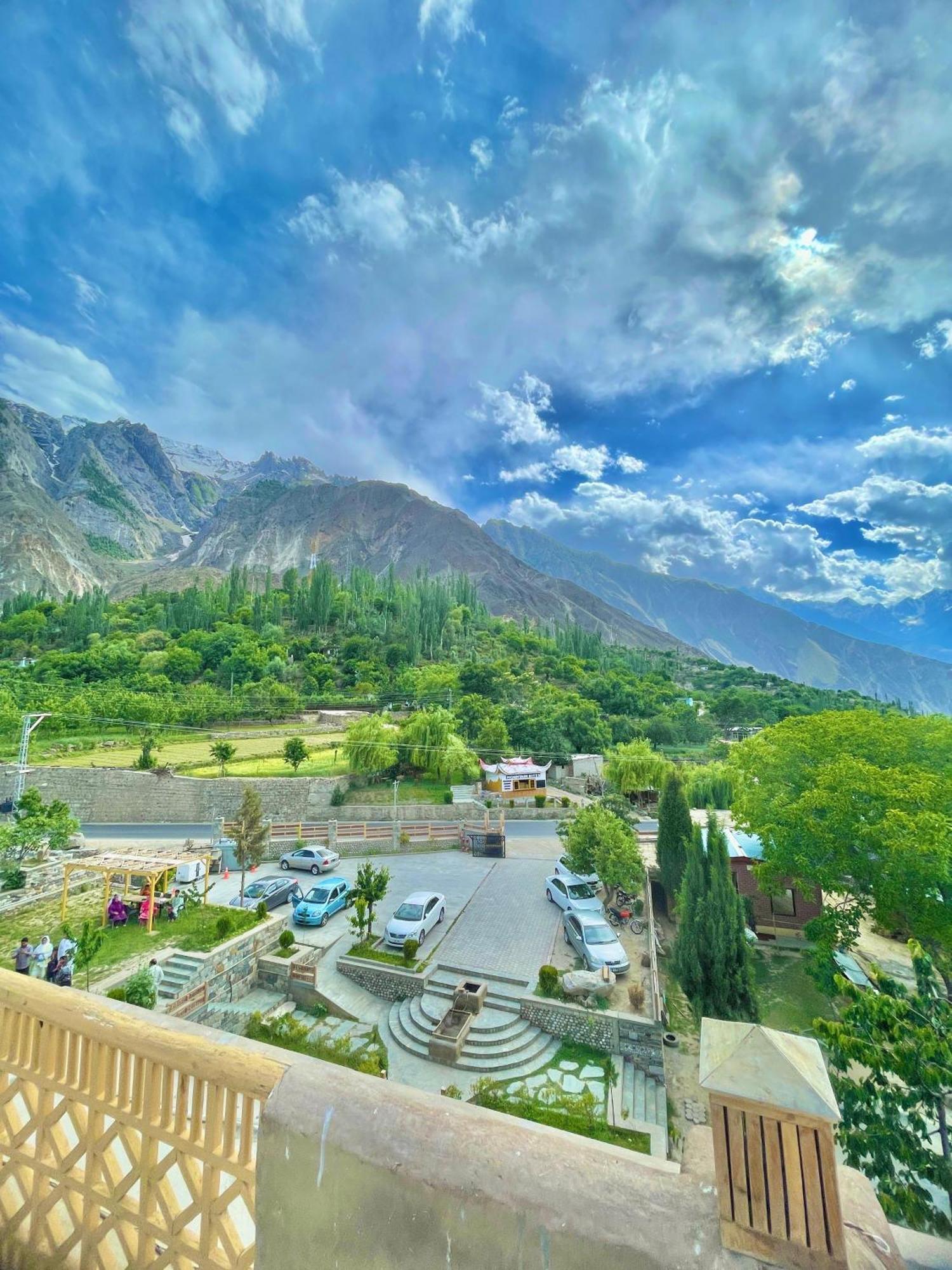 Dumani Nagar Hotel & Resort Karimabad  Buitenkant foto