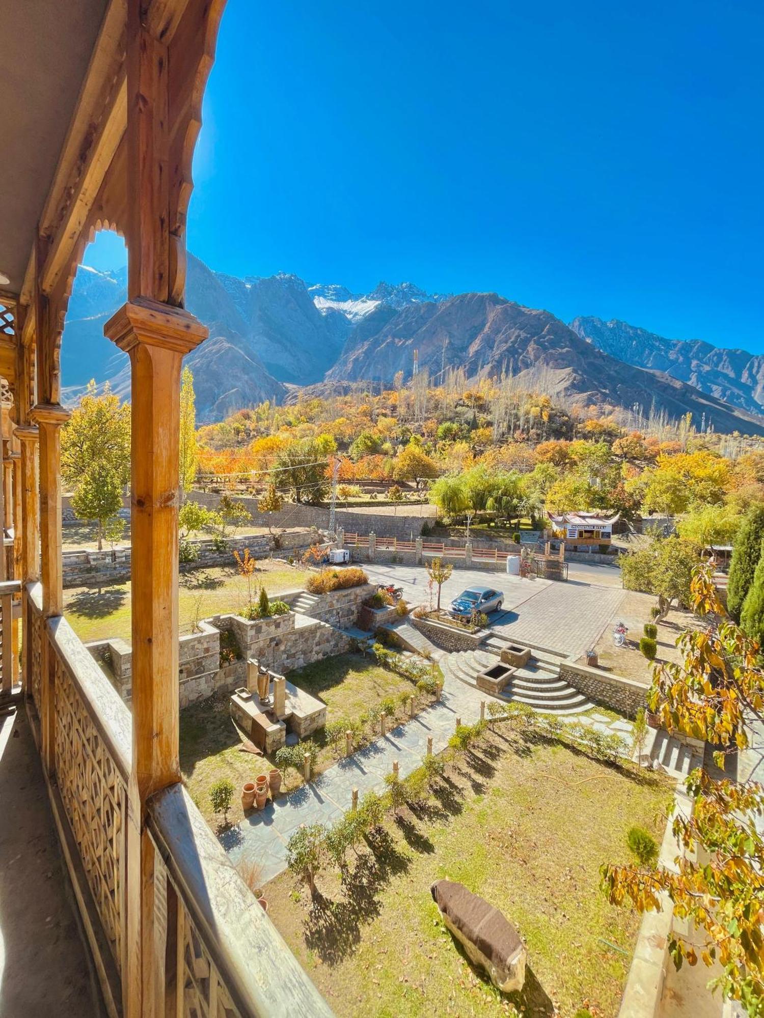 Dumani Nagar Hotel & Resort Karimabad  Buitenkant foto