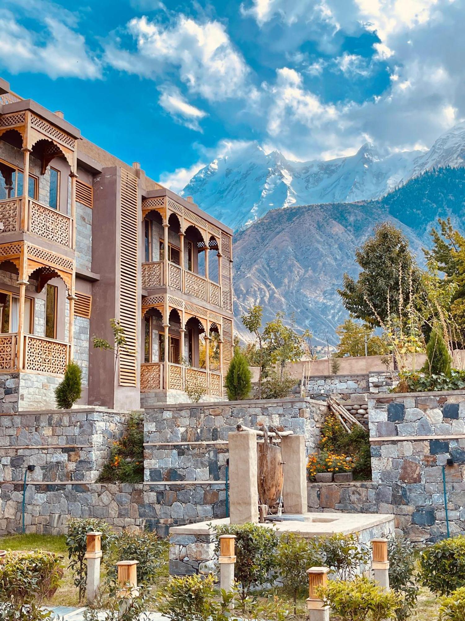 Dumani Nagar Hotel & Resort Karimabad  Buitenkant foto