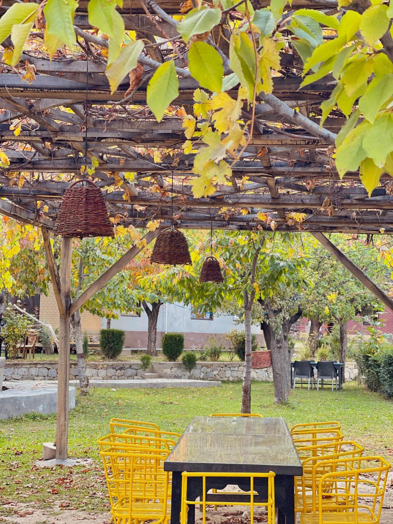 Dumani Nagar Hotel & Resort Karimabad  Buitenkant foto